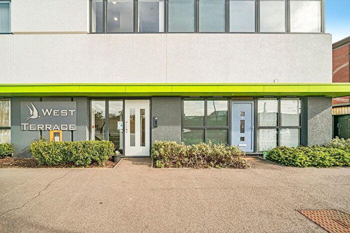 2 Bedroom Flat For Sale In Kings Road, Stevenage, Hertfordshire, SG1