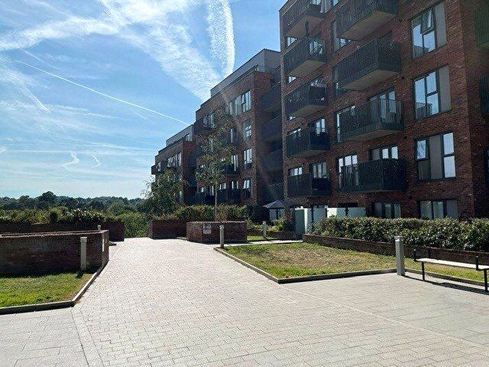 1 Bedroom Flat For Sale In Rosalind Drive, Maidstone, Kent, ME14