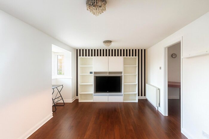 2 Bedroom House To Rent In Oxford Road, Cowley, Oxford, OX4