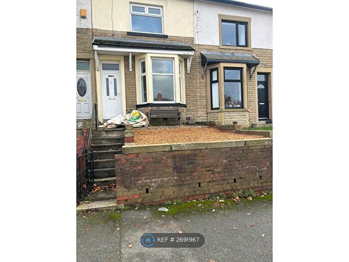 3 Bedroom Flat To Rent In Coal Clough Lane, Burnley, BB11