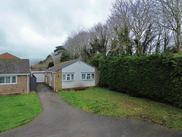 2 Bedroom Detached Bungalow For Sale In Wise Grove, Warwick, CV34
