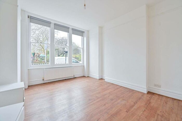 2 Bedroom Flat To Rent In Cormont Road, Camberwell, London, SE5