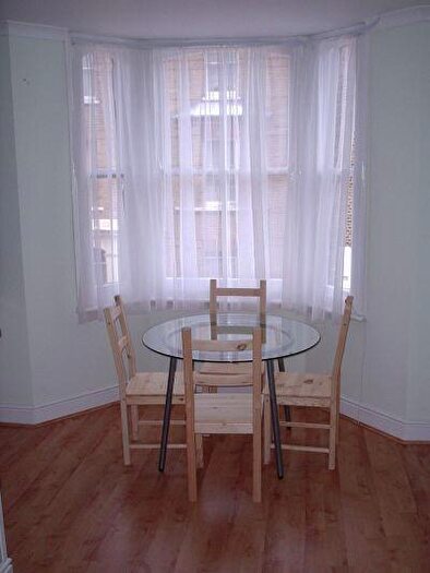 2 Bedroom Flat To Rent In Elliots Row, London, SE11