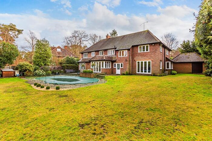 5 Bedroom Detached House To Rent In Hook Heath, GU22