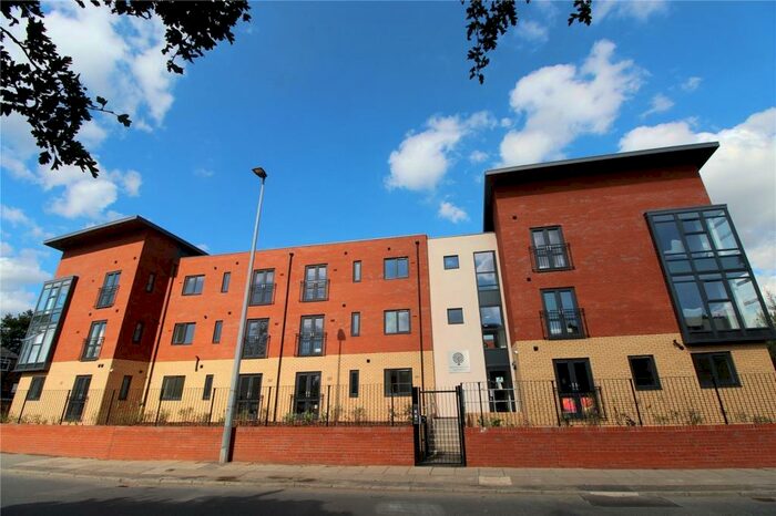2 Bedroom Flat To Rent In Lower Broughton Road, Salford, M7