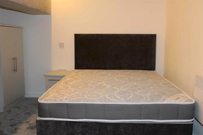 1 Bedroom Flat To Rent In High Street, West Bromwich, B70