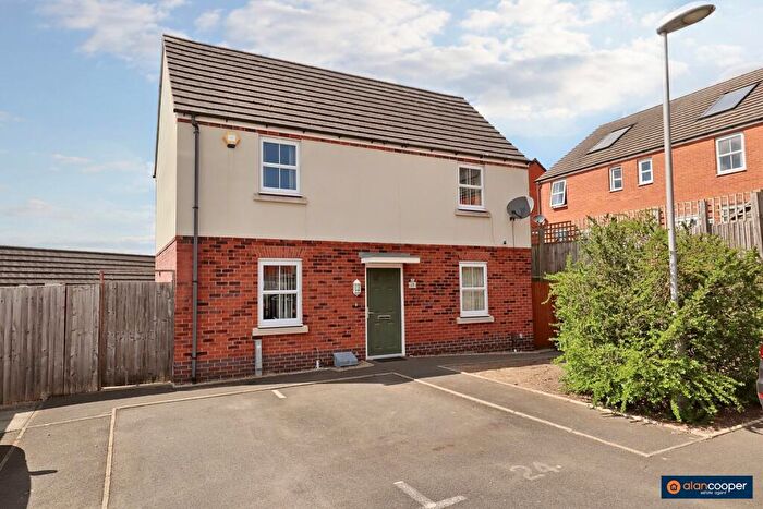 3 Bedroom Detached House For Sale In Seven Foot Lane, Nuneaton, CV10