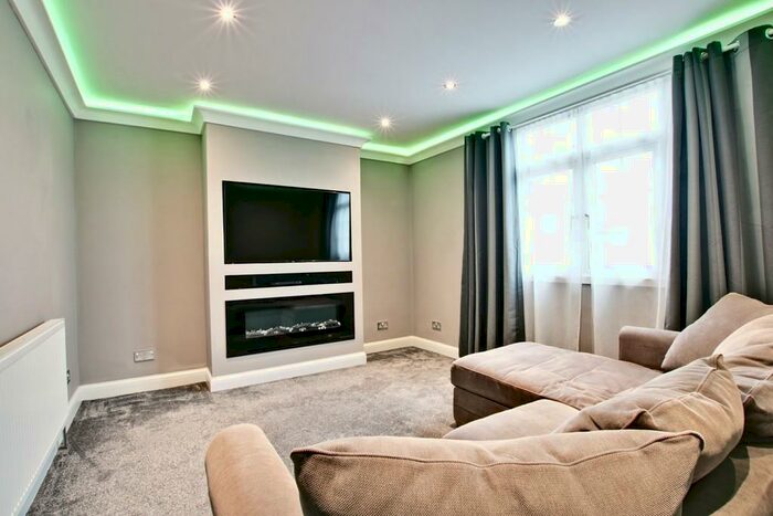 1 Bedroom Apartment To Rent In Beckenham Lane, Bromley, BR2