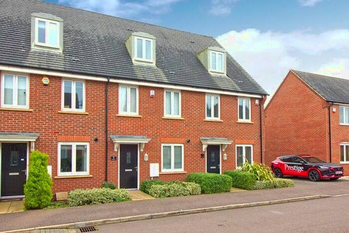 3 Bedroom Terraced House To Rent In Dewsbury, Oakridge Park, Milton Keynes, MK14