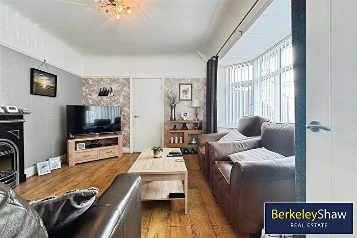 2 Bedroom Detached Bungalow For Sale In Ennerdale Drive, Liverpool, L21