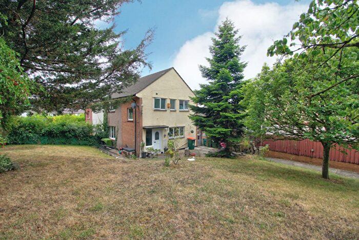 3 Bedroom Semi-Detached House For Sale In Dawson Close, Newport, NP19