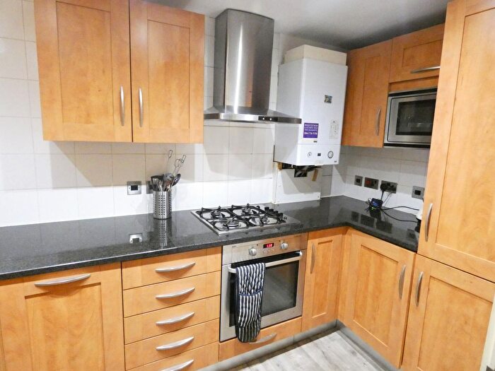 2 Bedroom Flat To Rent In Stainsby Road, London, E14