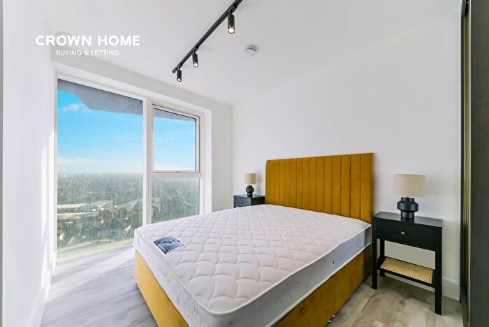 2 Bedroom Flat To Rent In Icon Tower, Portal Way, W3