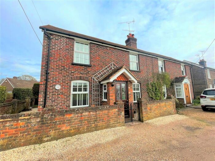 4 Bedroom Semi-Detached House To Rent In Peat Common, Elstead, Godalming, Surrey, GU8