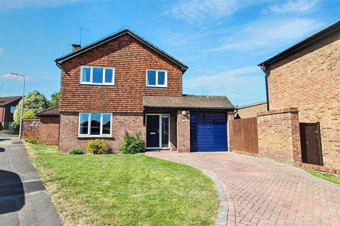 4 Bedroom Detached House For Sale In Devonshire Gardens, Tilehurst, Reading, RG31