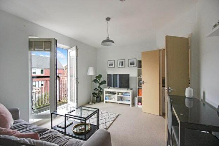 2 Bedroom Apartment To Rent In Apartment Highmarsh Crescent, Manchester, M20