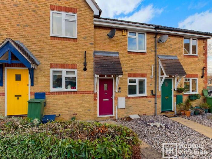 2 Bedroom Terraced House To Rent In Archers Close, Billericay, Essex, CM12
