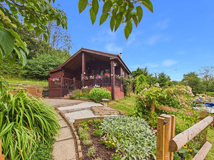 1 Bedroom Detached Bungalow For Sale In Riverside Bungalows, Severnside, Highley, WV16