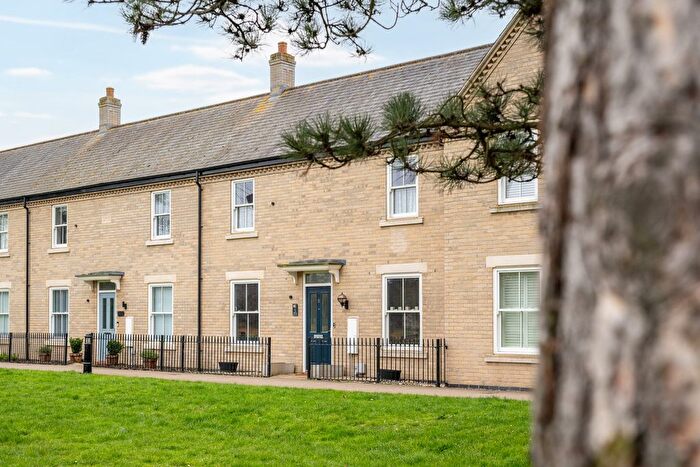 4 Bedroom Terraced House For Sale In Kipling Crescent, Fairfield, Hitchin, SG5