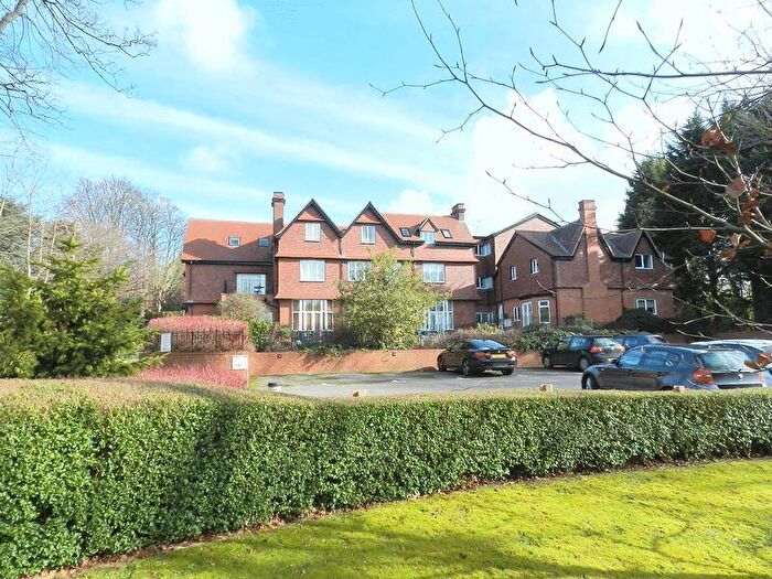 2 Bedroom Flat To Rent In Cardigan Road, Leeds, LS6