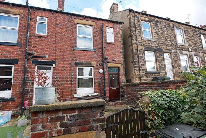 3 Bedroom Terraced House To Rent In Jowett Terrace, Morley, LS27