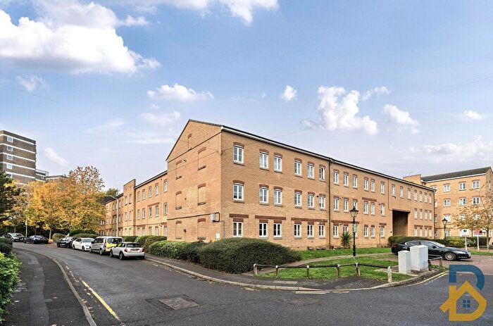 2 Bedroom Flat For Sale In Kidman Close, Gidea Park, Romford, RM2