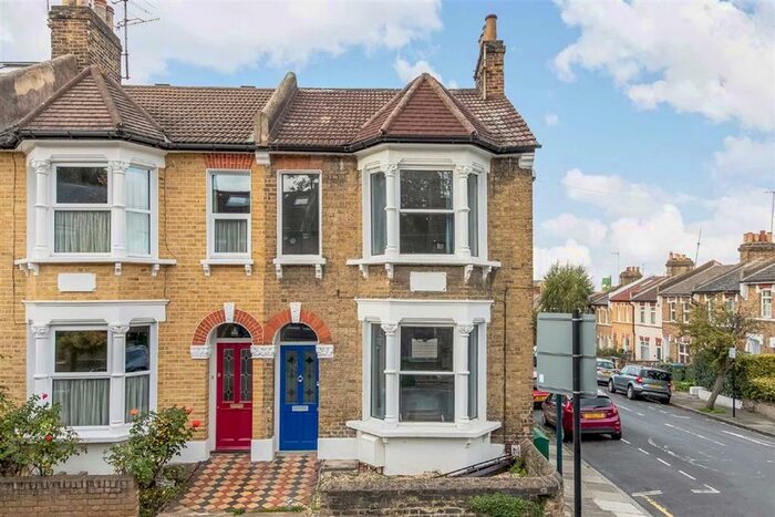 3 Bedroom Property To Rent In Ormiston Road, London, SE10