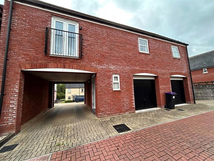 2 Bedroom Coach House To Rent In Cilgant Ceinwen, Pontrhydyrun, Cwmbran, NP44