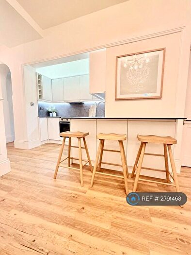 2 Bedroom Flat To Rent In Nether St, London, N3