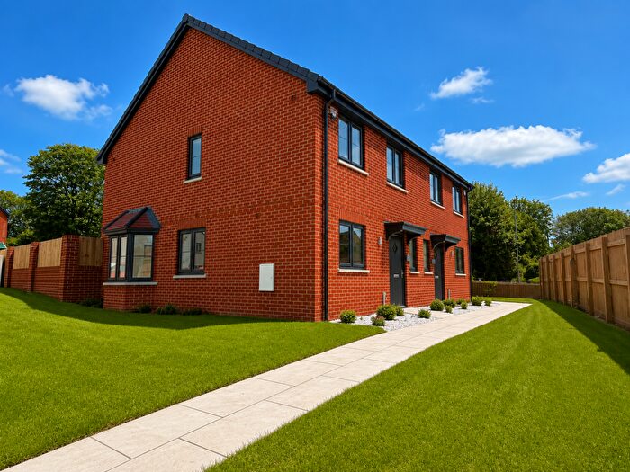 2 Bedroom Semi-Detached House For Sale In Hougton Regis, Hougton Regis, Hougton Regis, LU5