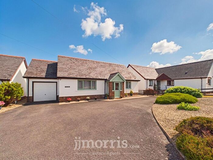 2 Bedroom Property For Sale In Lon Yr Ysgol, Blaenporth, SA43