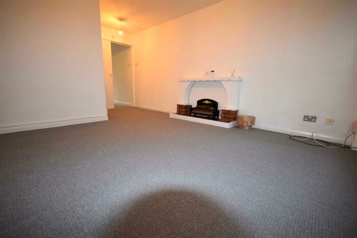 1 Bedroom Flat To Rent In Elgol Close, Stockport, SK3