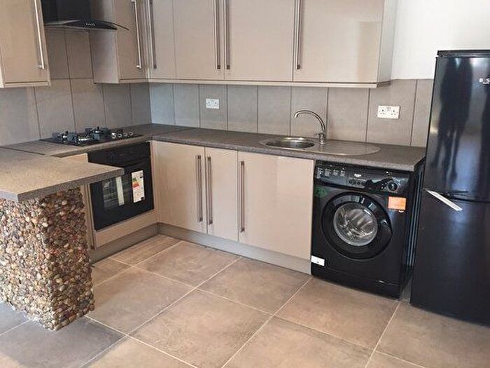 1 Bedroom Flat To Rent In Knight House, Barnet, EN4