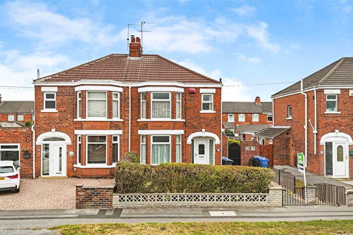 3 Bedroom Semi-Detached House For Sale In Woldcarr Road, Hull, HU3