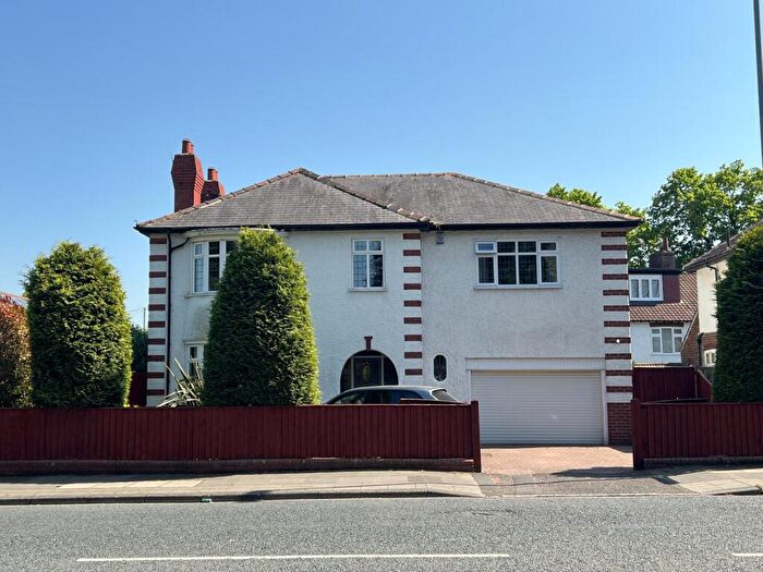 5 Bedroom Detached House For Sale In Coniscliffe Road, Darlington, DL3