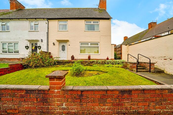 3 Bedroom End Terrace House For Sale In Orrets Meadow Road, Wirral, CH49