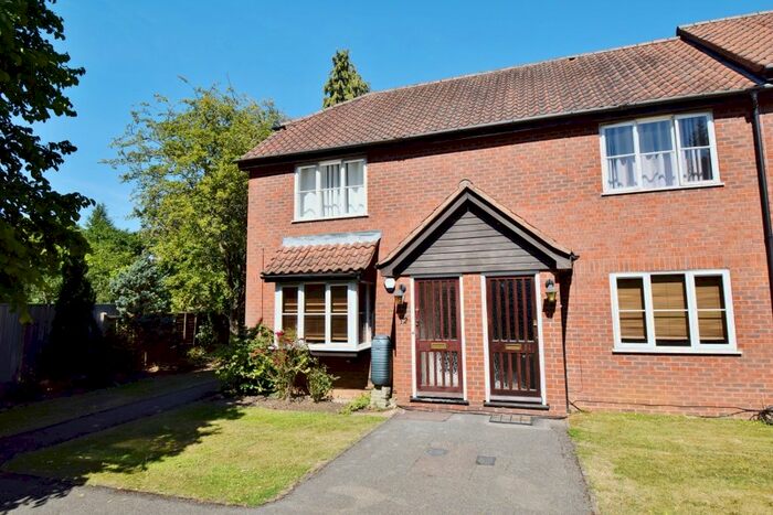 2 Bedroom Flat To Rent In Craigmore Court, Murray Road, Northwood, HA6