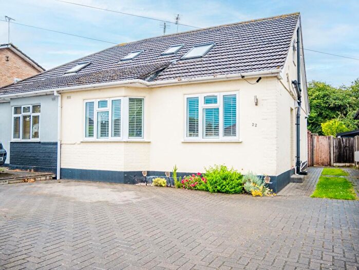 4 Bedroom Semi-Detached House For Sale In Belgrave Road, Leigh-On-Sea, SS9