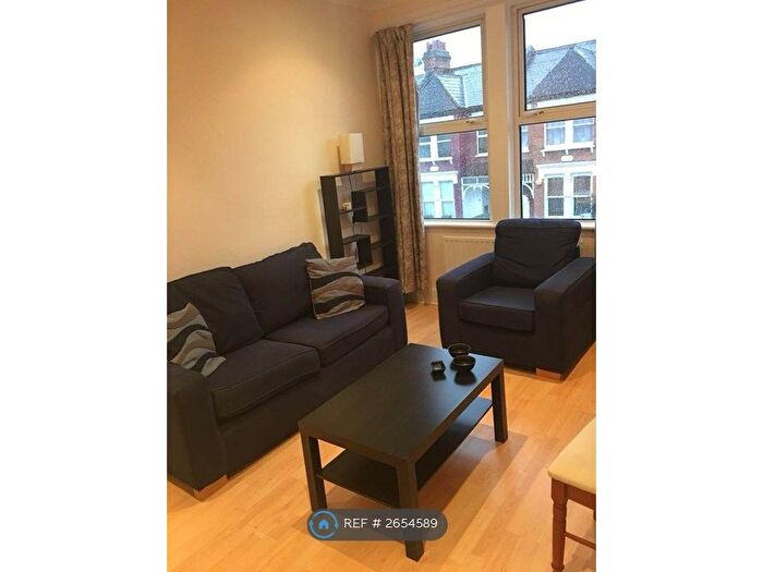 2 Bedroom Flat To Rent In Mannock Road, London, N22