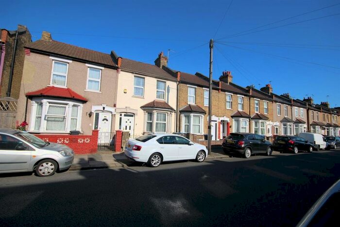 3 Bedroom Terraced House To Rent In Suffolk Road, Enfield, EN3
