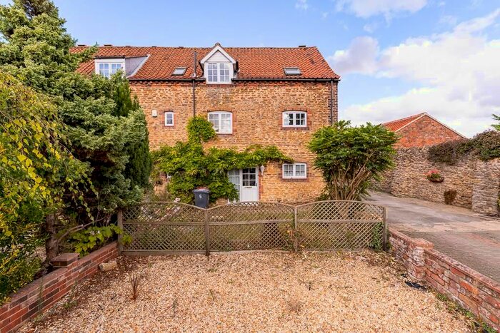 3 Bedroom End Of Terrace House To Rent In Church Farm Mews, Burton-Upon-Stather, Scunthorpe, DN15