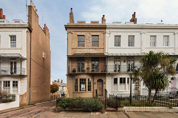 6 Bedroom End Of Terrace House For Sale In Royal Road, Ramsgate, CT11