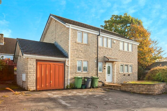 4 Bedroom Detached House For Sale In Huddersfield Road, Mirfield, WF14