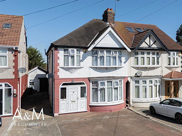 4 Bedroom Semi Detached House For Sale In Herent Drive, Clayhall, IG5