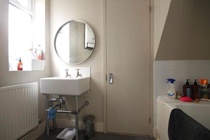 2 Bedroom Apartment To Rent In Brunswick Road, Leyton, London, ., E10
