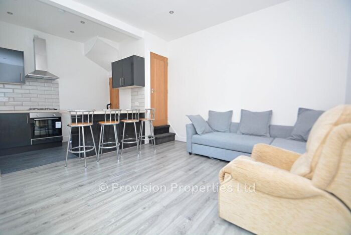 4 Bedroom Terraced House To Rent In Elizabeth Street, Hyde Park, Leeds, LS6