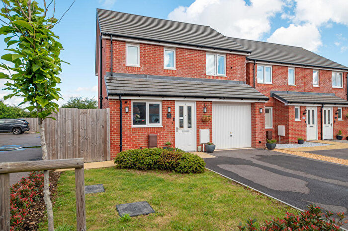 3 Bedroom Detached House For Sale In Turret Avenue, Warblington, PO9