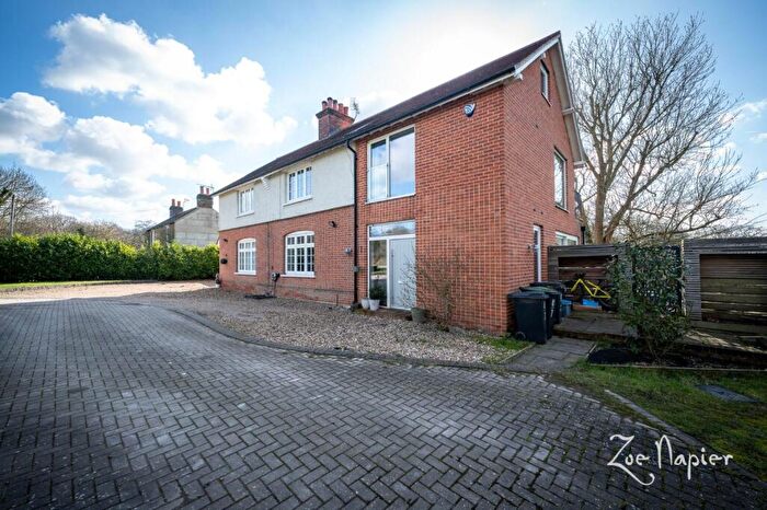 5 Bedroom Semi-Detached House For Sale In Upshire, EN9