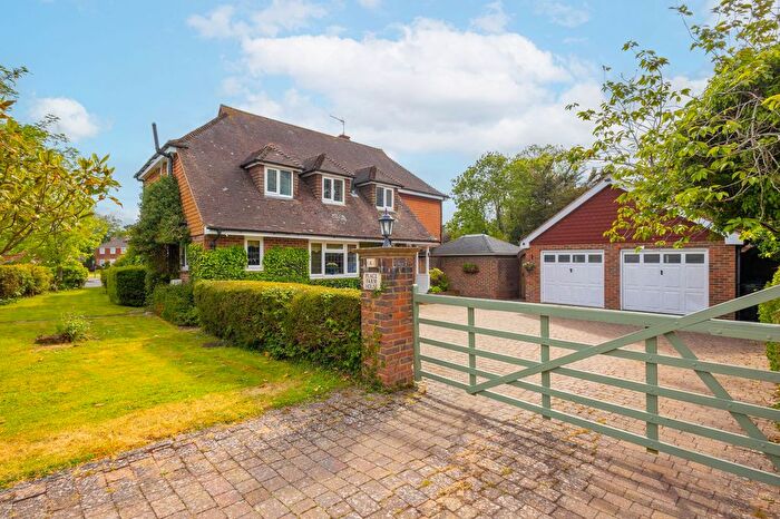 4 Bedroom Detached House For Sale In Southgate Road, Tenterden, TN30