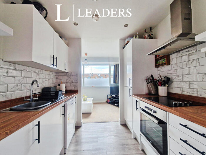 2 Bedroom Flat To Rent In Queens Moat House, St. Edwards Way, Romford, RM1